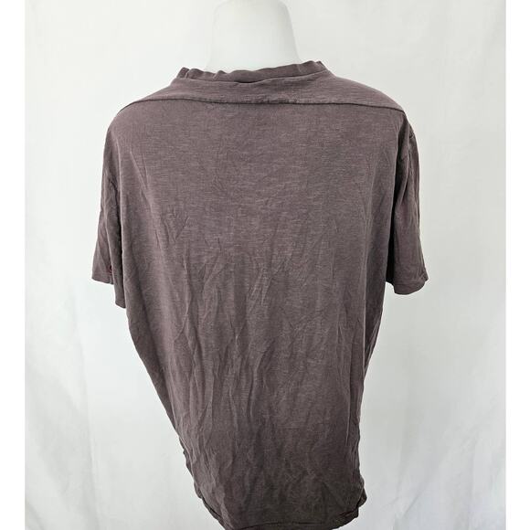 🆓 FREE Levi Strauss & Co Europe Men's Gray Red Skateboard graphic t-shirt Large - Picture 3 of 8